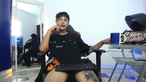 Snapshot of zacktk7 chatting on December 13, 2024, 11:50 pm zack online show from December 13, 2024, 11:50 pm