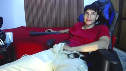 Snapshot of zacktk7 chatting on December 14, 2024, 5:58 pm zack online show from December 14, 2024, 5:58 pm