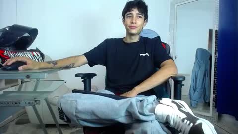 Snapshot of zacktk7 chatting on December 26, 2024, 8:11 pm zack online show from December 26, 2024, 8:11 pm