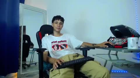 Snapshot of zacktk7 chatting on December 27, 2024, 9:00 pm zack online show from December 27, 2024, 9:00 pm