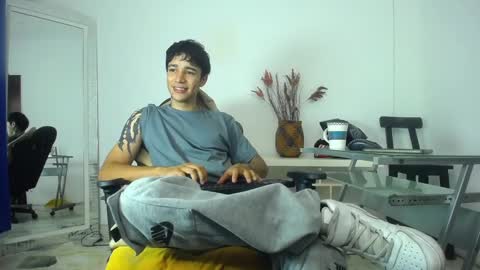 Snapshot of zacktk7 chatting on January 23, 2025, 9:07 pm zack online show from January 23, 2025, 9:07 pm