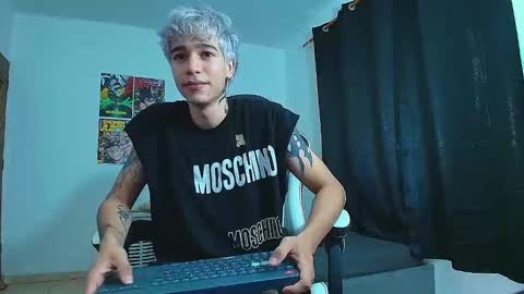 Snapshot of zacktk7 chatting on February 22, 2025, 3:47 pm zack online show from February 22, 2025, 3:47 pm