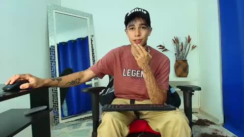 Snapshot of zacktk7 chatting on February 27, 2025, 11:26 pm zack online show from February 27, 2025, 11:26 pm