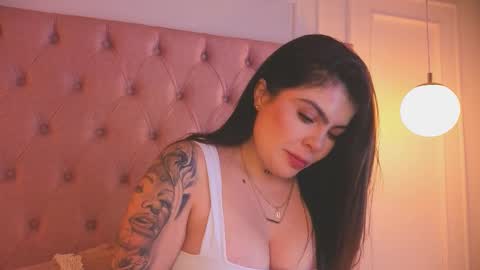 Snapshot of zafiiro_20 chatting on February 7, 2026, 11:14 am Zafiro online show from February 7, 2026, 11:14 am