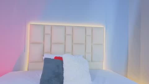 Zafiro Brown online show from November 26, 2025, 11:55 am