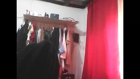 Snapshot of zafiro_rubi chatting on November 28, 2025, 1:14 pm Zafiro online show from November 28, 2025, 1:14 pm