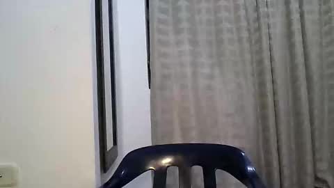 Zafiro online show from April 24, 2026, 5:26 pm