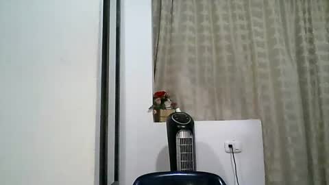Snapshot of zafiro_rubi chatting on June 26, 2026, 2:10 pm Zafiro online show from June 26, 2026, 2:10 pm