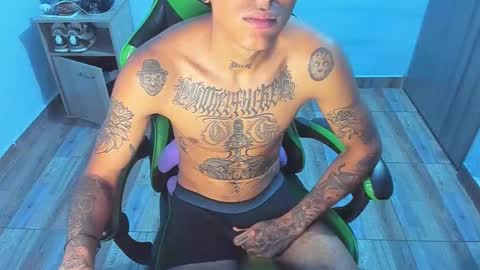 Snapshot of zafirocum chatting on December 15, 2025, 11:03 am BiG Zafiro online show from December 15, 2025, 11:03 am