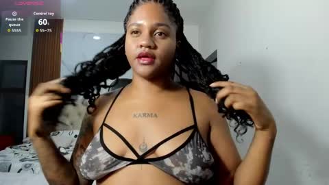 Snapshot of zahra_rose chatting on April 25, 2026, 11:02 am zahra_rose online show from April 25, 2026, 11:02 am