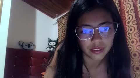 Snapshot of zaida_bloom chatting on November 12, 2025, 9:14 pm Zaida online show from November 12, 2025, 9:14 pm