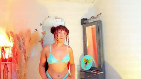 ZAIRA online show from December 16, 2025, 10:04 pm