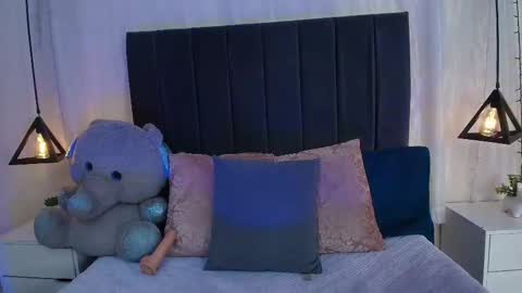 Snapshot of zairaaa_ chatting on December 14, 2025, 3:45 am zairaaa_ online show from December 14, 2025, 3:45 am