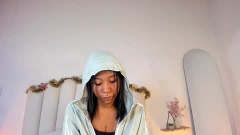 Snapshot of zairarose25 chatting on December 17, 2025, 1:06 pm Zaira online show from December 17, 2025, 1:06 pm