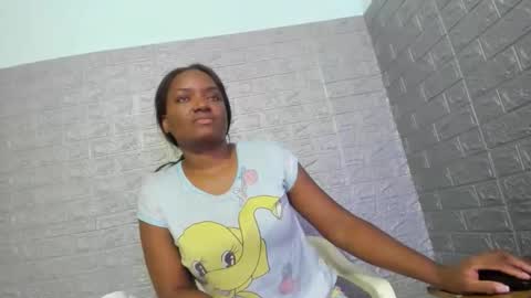 Snapshot of zamara__ chatting on December 20, 2025, 2:07 am Zamara online show from December 20, 2025, 2:07 am