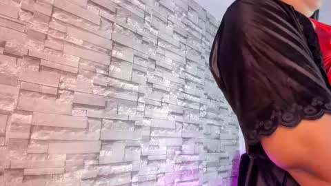 Danna online show from October 18, 2025, 12:02 am