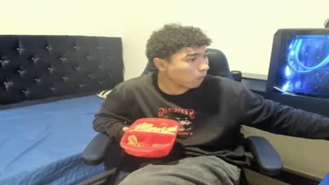 Snapshot of zammcito_ chatting on December 4, 2024, 12:19 am zamm online show from December 4, 2024, 12:19 am