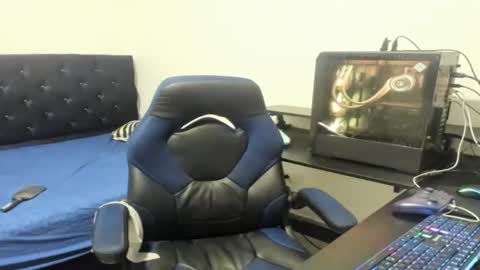 Snapshot of zammcito_ chatting on December 25, 2024, 12:48 am zamm online show from December 25, 2024, 12:48 am