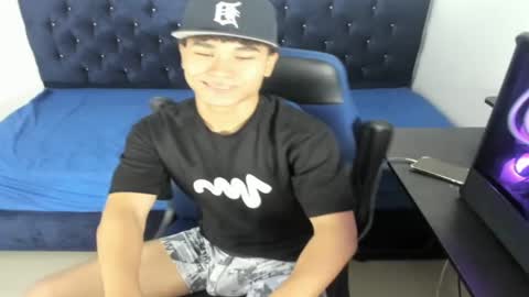 Snapshot of zammcito_ chatting on January 15, 2025, 4:15 am zamm online show from January 15, 2025, 4:15 am