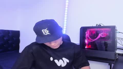 Snapshot of zammcito_ chatting on January 28, 2025, 2:43 am zamm online show from January 28, 2025, 2:43 am