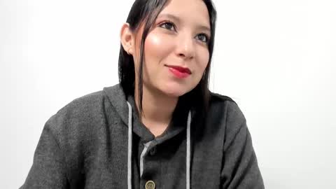 Snapshot of zammii69 chatting on November 17, 2025, 8:25 pm zammii69 online show from November 17, 2025, 8:25 pm