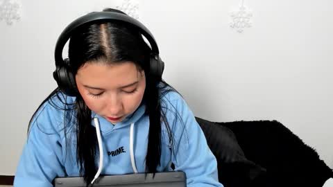 Snapshot of zammii69 chatting on February 8, 2026, 3:37 pm zammii69 online show from February 8, 2026, 3:37 pm