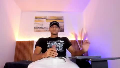 Zander online show from June 25, 2026, 1:37 pm