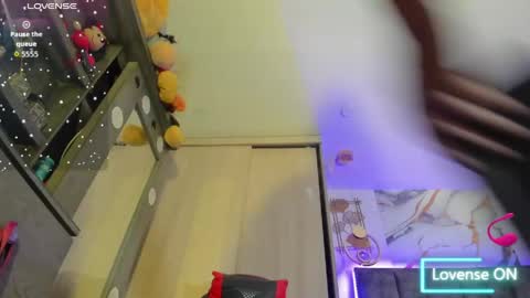 Snapshot of zandraa_milf chatting on May 29, 2026, 11:52 am Zandra online show from May 29, 2026, 11:52 am