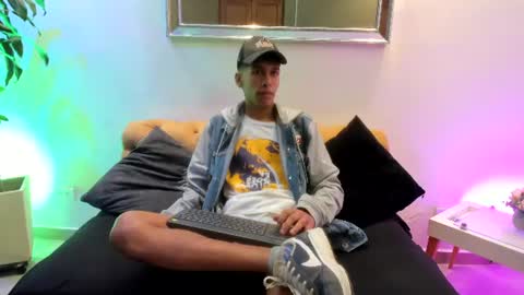 Snapshot of zane_belville chatting on June 12, 2026, 11:31 am Zane Belville online show from June 12, 2026, 11:31 am