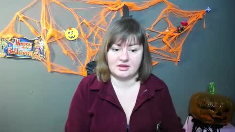 zannadreil online show from November 3, 2025, 7:04 pm