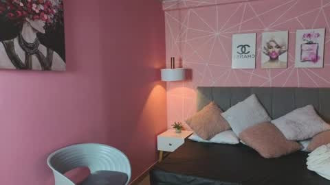 Snapshot of zara__sweet chatting on May 20, 2026, 1:39 pm Zara Sweet online show from May 20, 2026, 1:39 pm