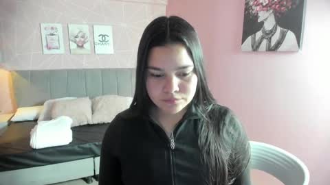 Snapshot of zara__sweet chatting on June 1, 2026, 1:46 pm Zara Sweet online show from June 1, 2026, 1:46 pm