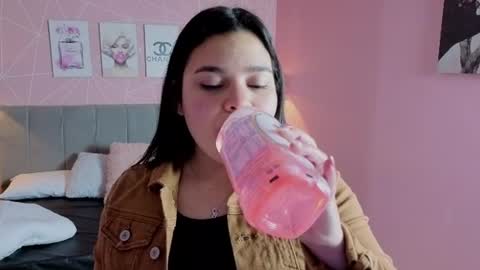 Snapshot of zara__sweet chatting on June 8, 2026, 2:06 pm Zara Sweet online show from June 8, 2026, 2:06 pm
