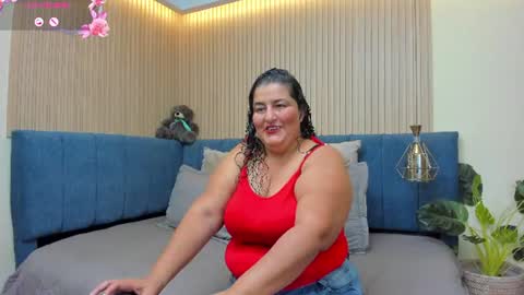 Snapshot of zara_milf_ chatting on June 30, 2026, 12:17 pm zara online show from June 30, 2026, 12:17 pm