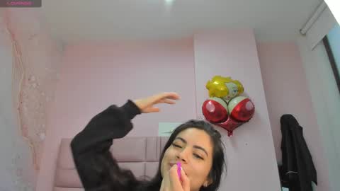 Zarah  online show from September 17, 2025, 10:00 pm