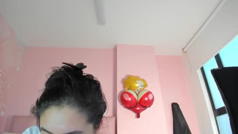 Zarah  online show from November 25, 2025, 10:32 pm