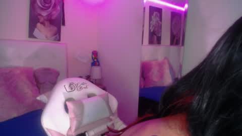 Zarah online show from June 14, 2026, 2:19 pm
