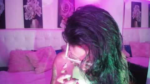 Zarah online show from June 19, 2026, 5:17 pm