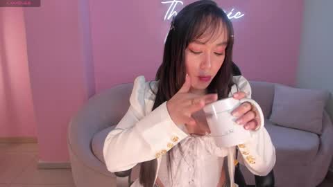 Zara  online show from March 28, 2026, 4:01 am