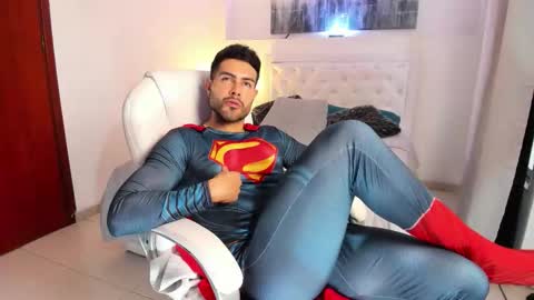 Snapshot of zarekfox chatting on October 31, 2025, 9:16 pm Zarek online show from October 31, 2025, 9:16 pm