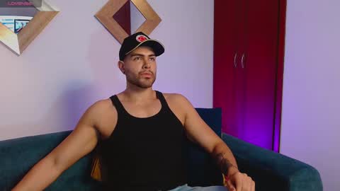 Snapshot of zarekfox chatting on November 22, 2025, 7:13 pm Zarek online show from November 22, 2025, 7:13 pm