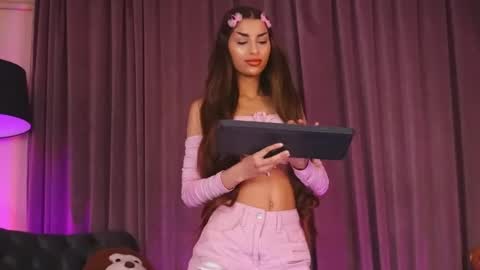 Snapshot of zariaavera chatting on May 24, 2026, 8:47 pm zariaavera online show from May 24, 2026, 8:47 pm