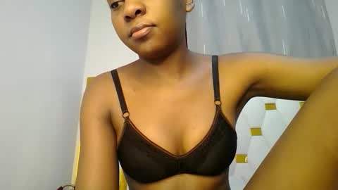 Snapshot of zariah011 chatting on June 3, 2026, 9:53 pm zariah online show from June 3, 2026, 9:53 pm