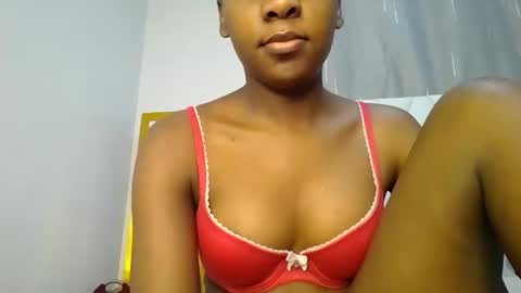Snapshot of zariah011 chatting on June 4, 2026, 10:27 pm zariah online show from June 4, 2026, 10:27 pm