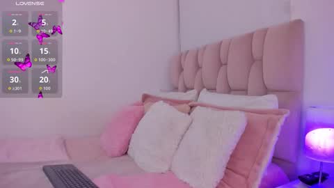 Zariana online show from February 5, 2026, 12:04 am