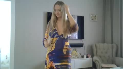 Snapshot of zarinaswift chatting on July 4, 2026, 3:02 am Zarina Swift online show from July 4, 2026, 3:02 am