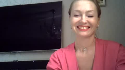 Snapshot of zarinaswift chatting on July 27, 2026, 10:11 am Zarina Swift online show from July 27, 2026, 10:11 am