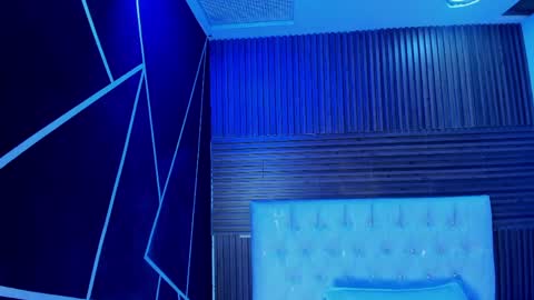 Zarina Waynne online show from April 9, 2026, 1:27 pm