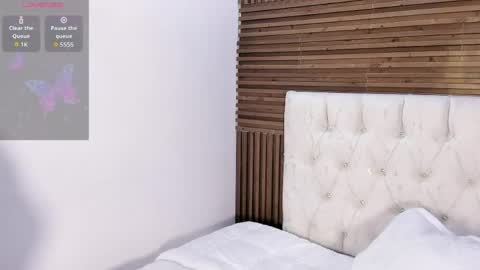 Zarina Waynne online show from April 19, 2026, 6:21 pm