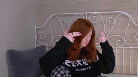 Snapshot of zaynginger chatting on October 26, 2025, 11:05 am ZAYN online show from October 26, 2025, 11:05 am